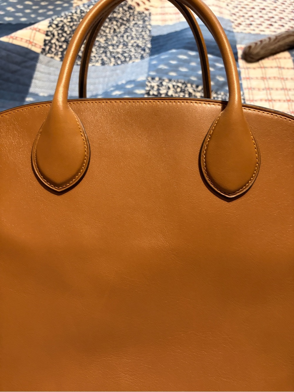 Soft Empire Carryall Bag 40  HONEY TAN with burnished details - Picture 8 of 9